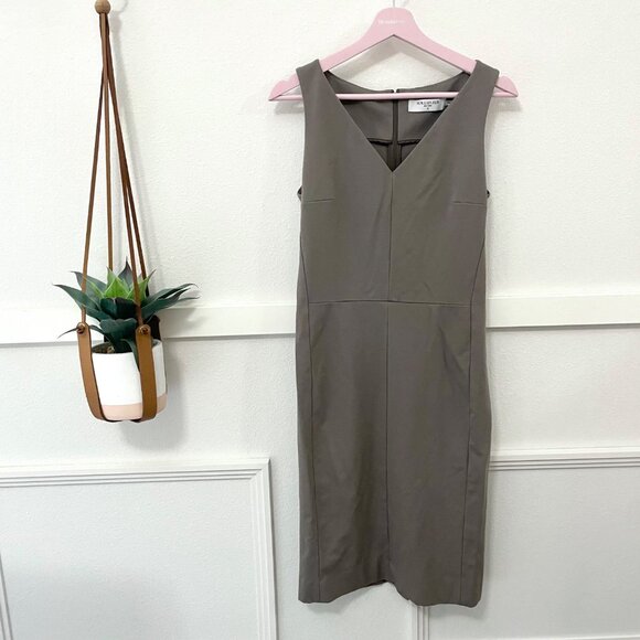 M.M. LaFleur The Rachel Dress  Washable Ponte Pebble Grey Size 10 - Picture 2 of 6